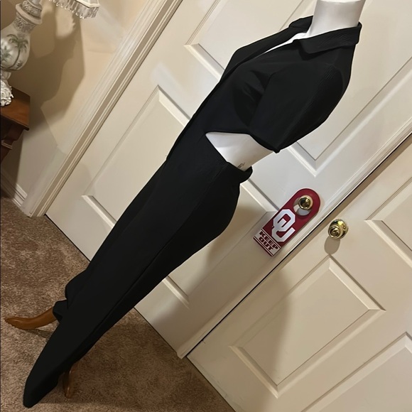 ASOS Black Jumpsuit with Wide-Leg Pants and V-Neck. Button front. Open back. 8 - Picture 4 of 12